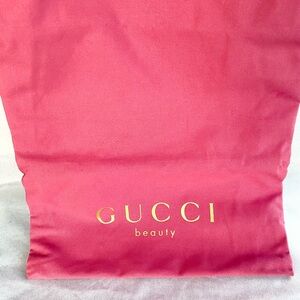 Gucci Pink Beauty Bag (GWP)